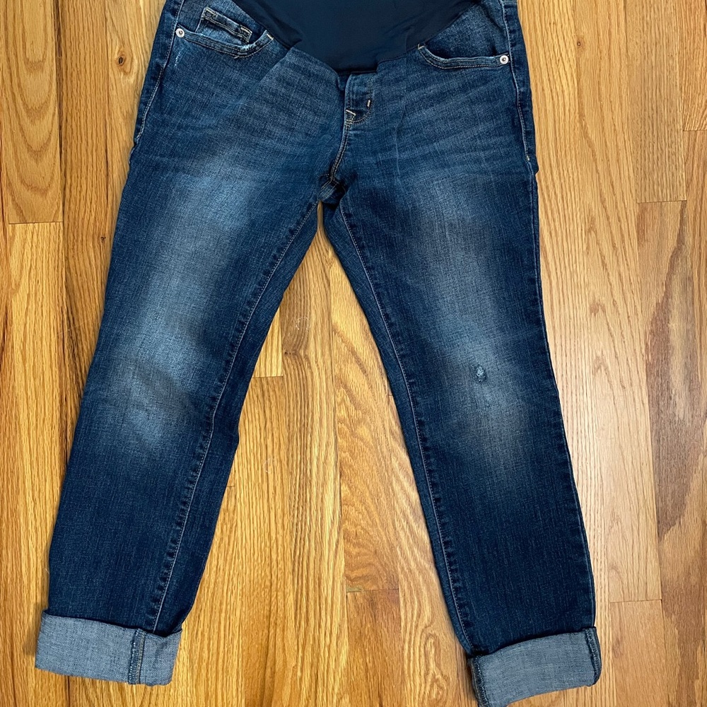 Old Navy Maternity jeans. Size 4 Short